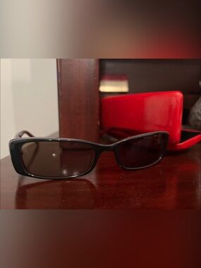 Elizabeth Arden Black Rectangular Sunglasses with Red Accents